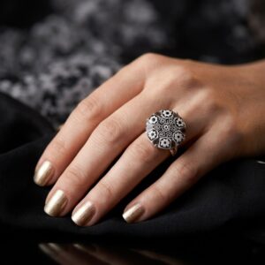 Anillo Mandala con cristal de Murano facetado