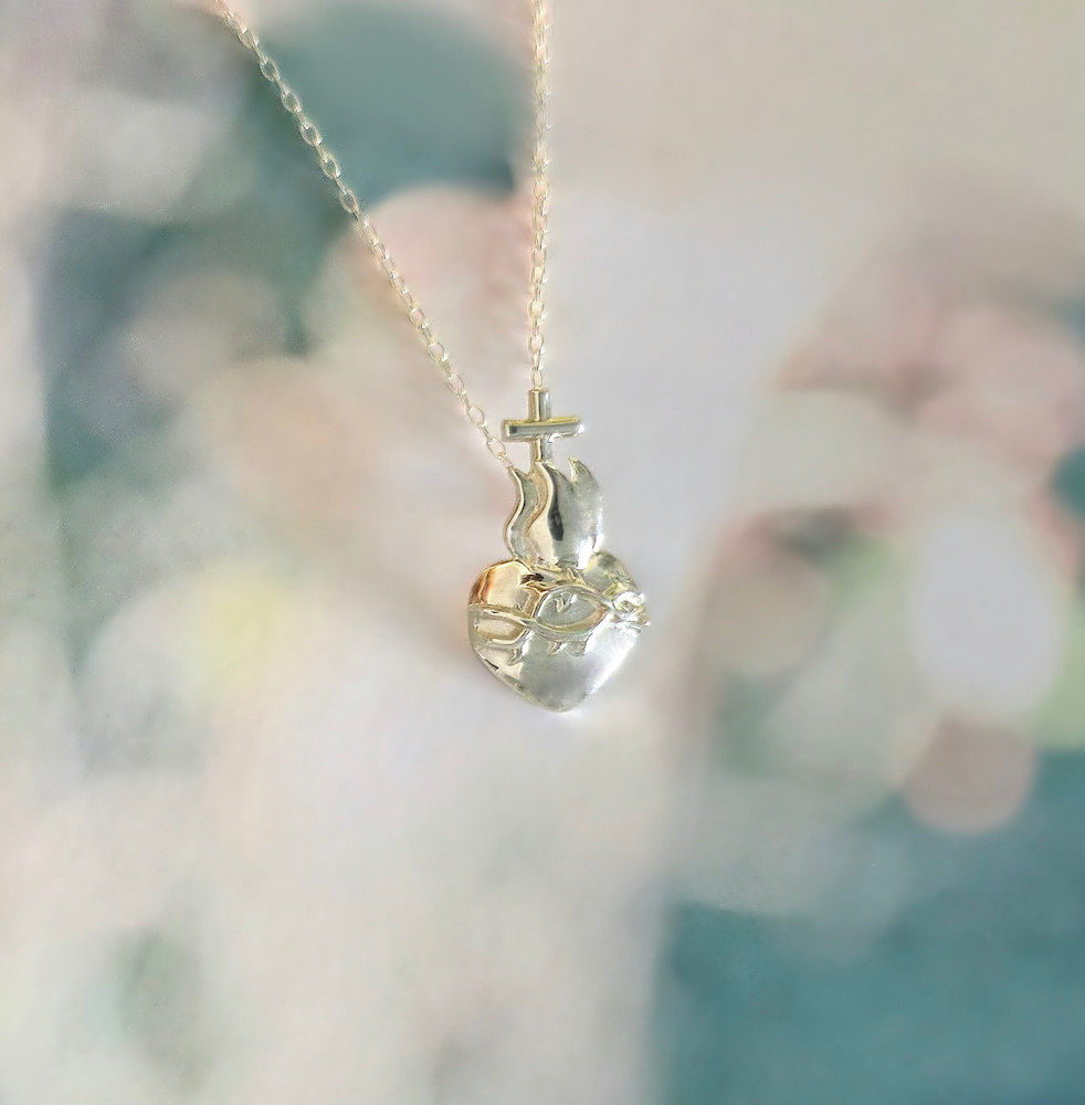 Collar Sagrado Corazón de Jesús plata de primera ley Zue Joyas
