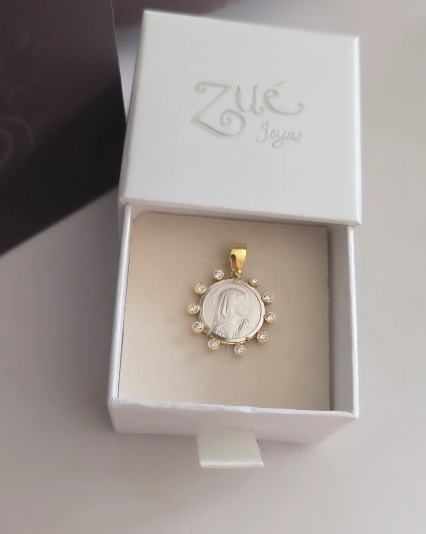 medalla virgen nina virgen maria decenario plata de ley con baño de oro zue joyas