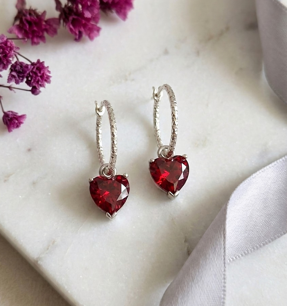 aros de corazon amore plata y circonita-2 aros de plata de ley con corazon de circonita amore zue joyas